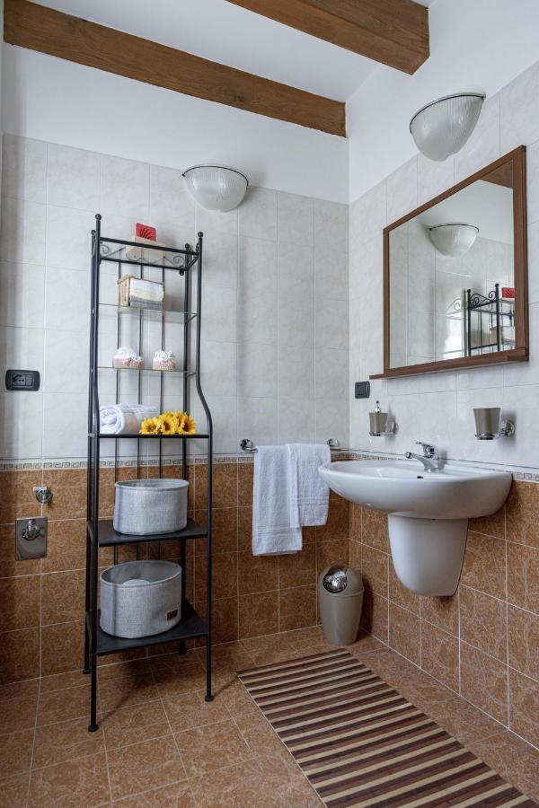 Da Perry Apartment Morbegno Luaran gambar
